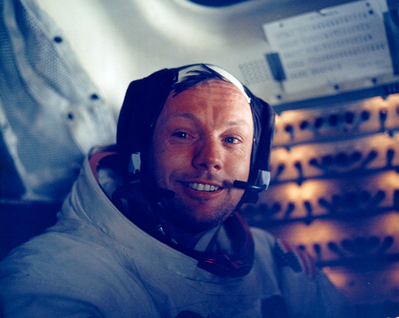 Neil Armstrong przeszedł operację serca